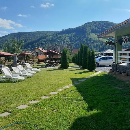 Levi Panzio Bed & Breakfast Praid Exterior foto