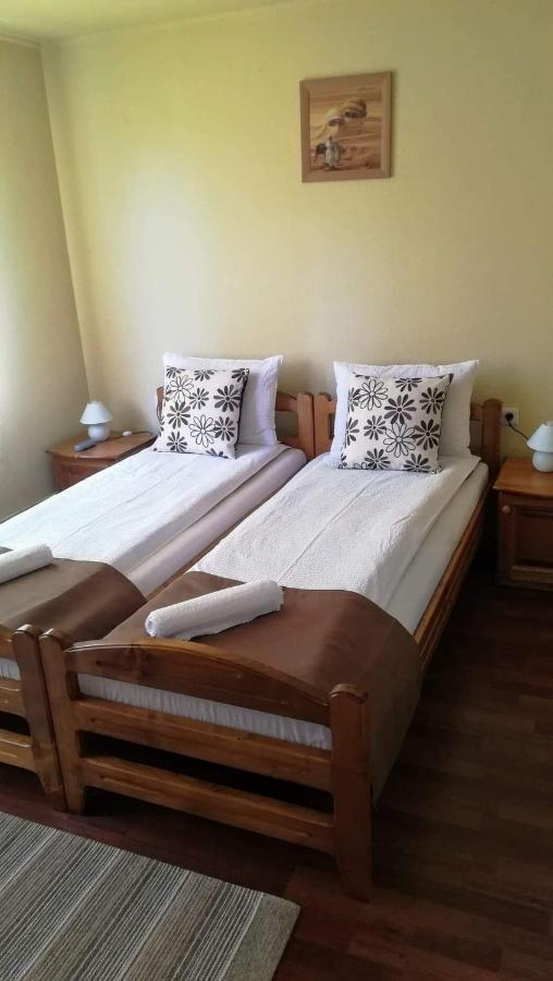 Levi Panzio Bed & Breakfast Praid Exterior foto