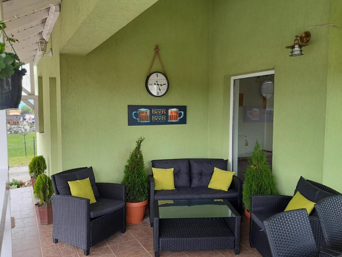 Levi Panzio Bed & Breakfast Praid Exterior foto