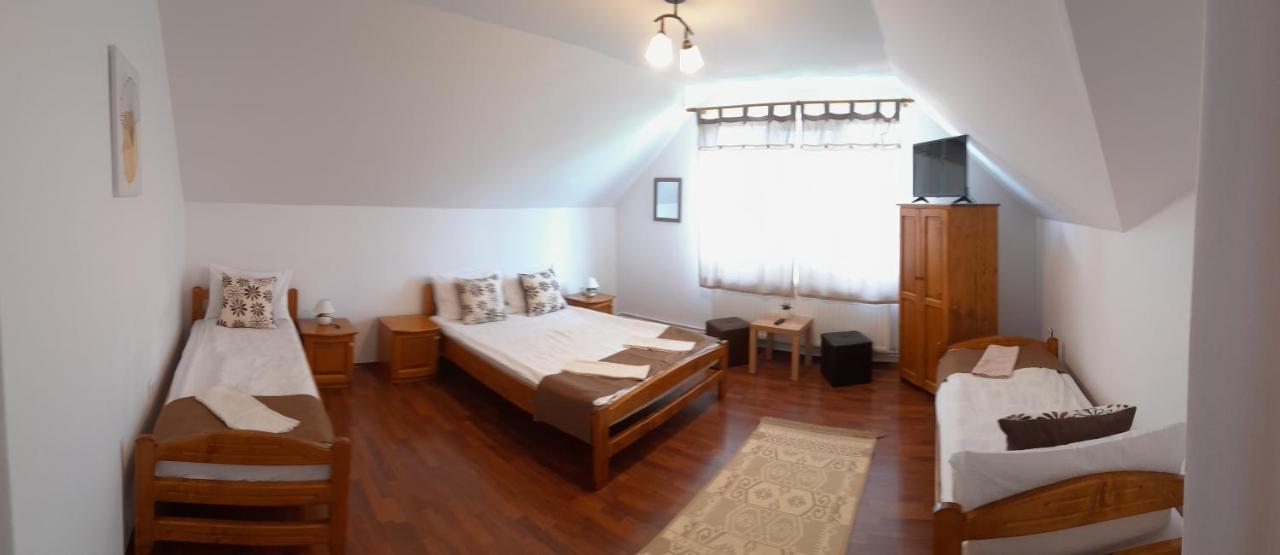 Levi Panzio Bed & Breakfast Praid Exterior foto