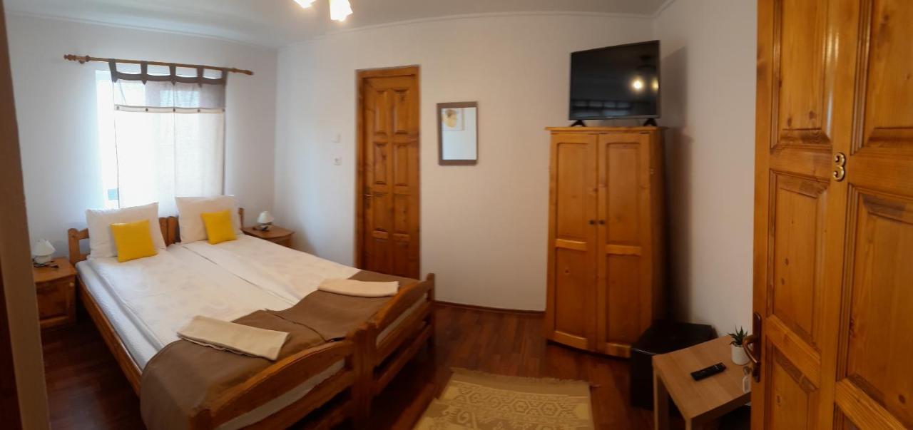 Levi Panzio Bed & Breakfast Praid Exterior foto