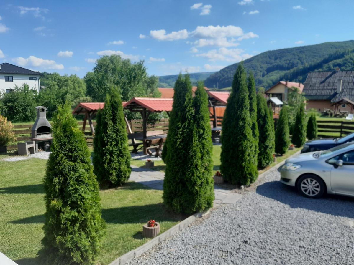 Levi Panzio Bed & Breakfast Praid Exterior foto